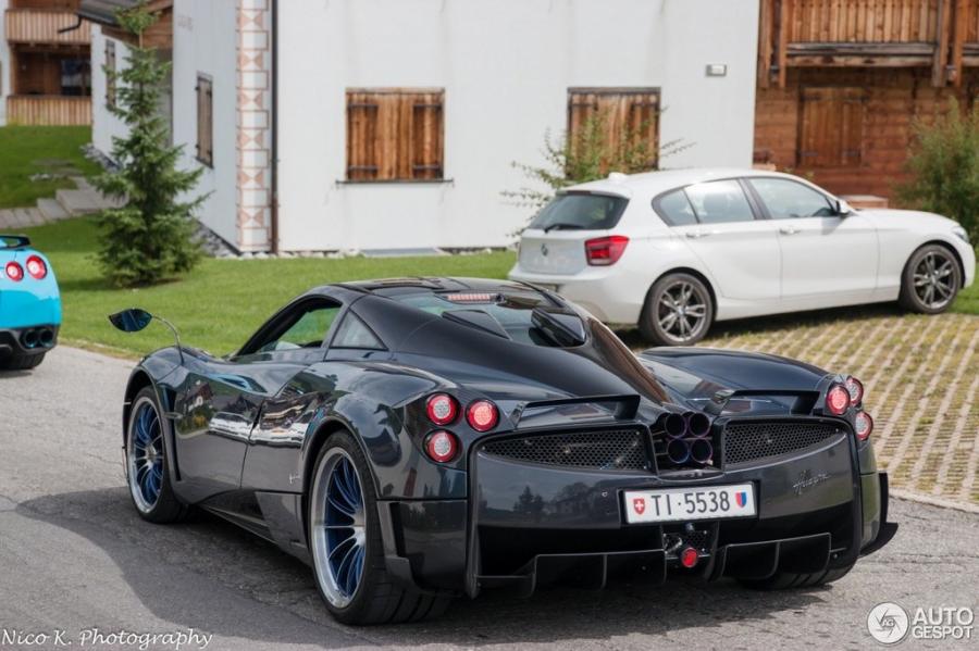  Pagani Huayra Futura 2016 года  (фото 6 из 10)